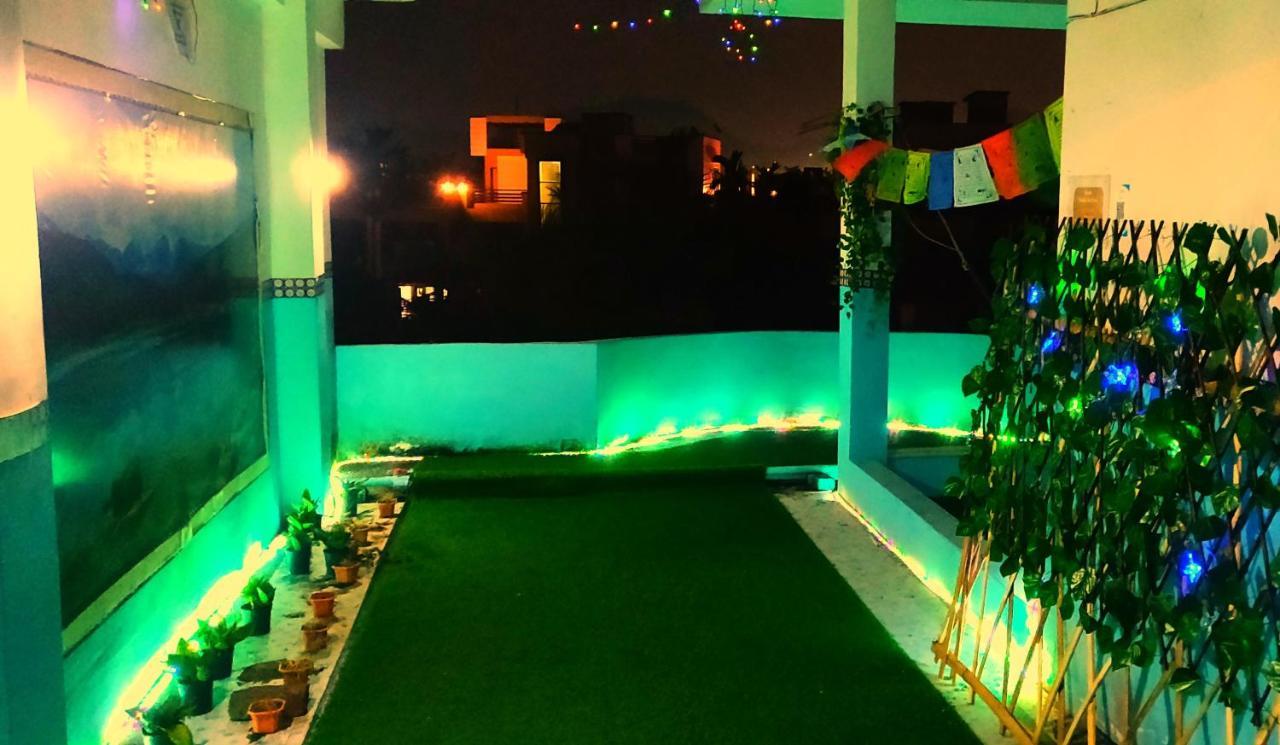 Cupidtrails Backpacker'S Penthouse Hotel Guwahati Exterior photo